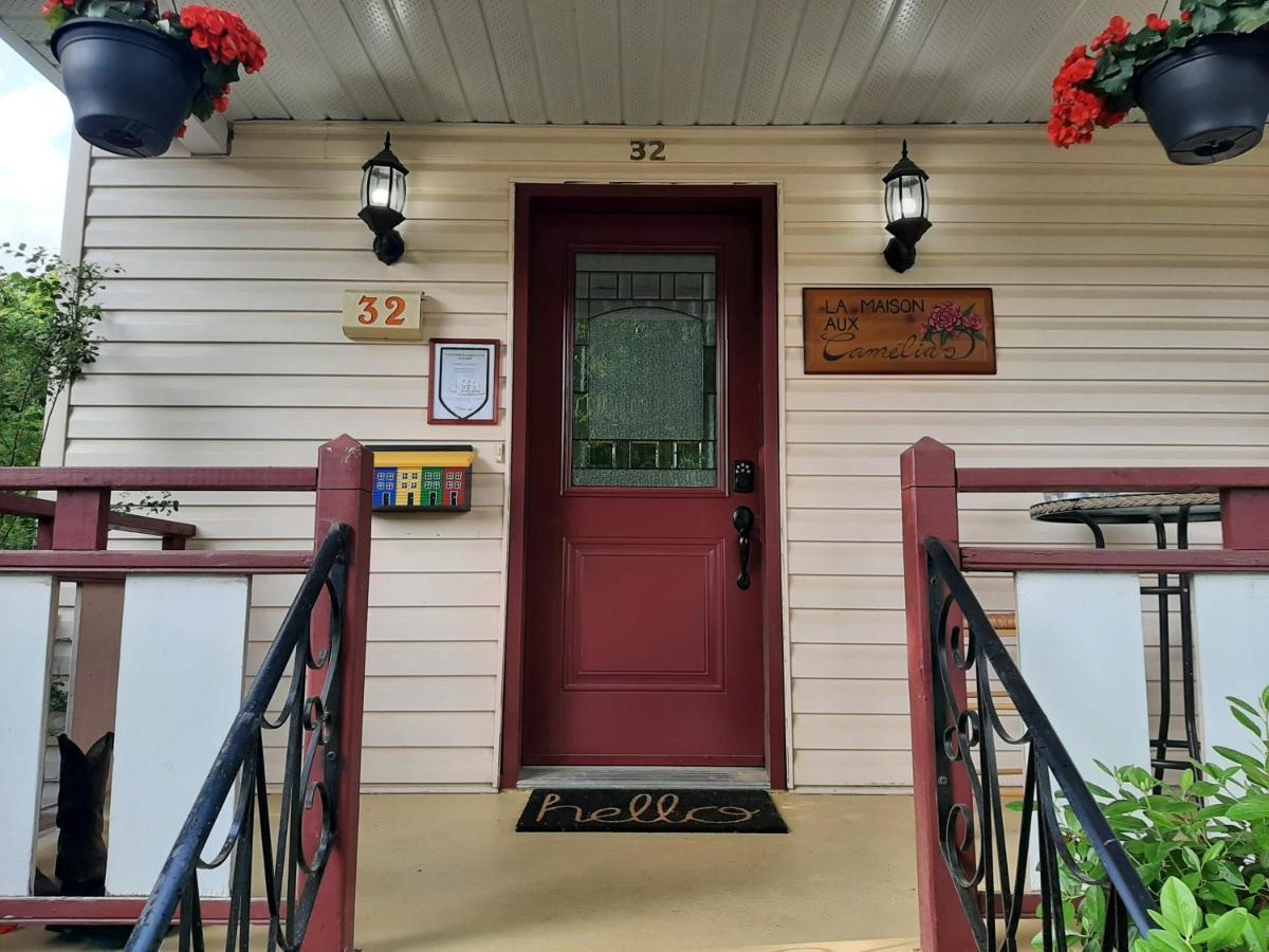 La Maison Aux Camelias Bed & Breakfast Coaticook Exterior foto