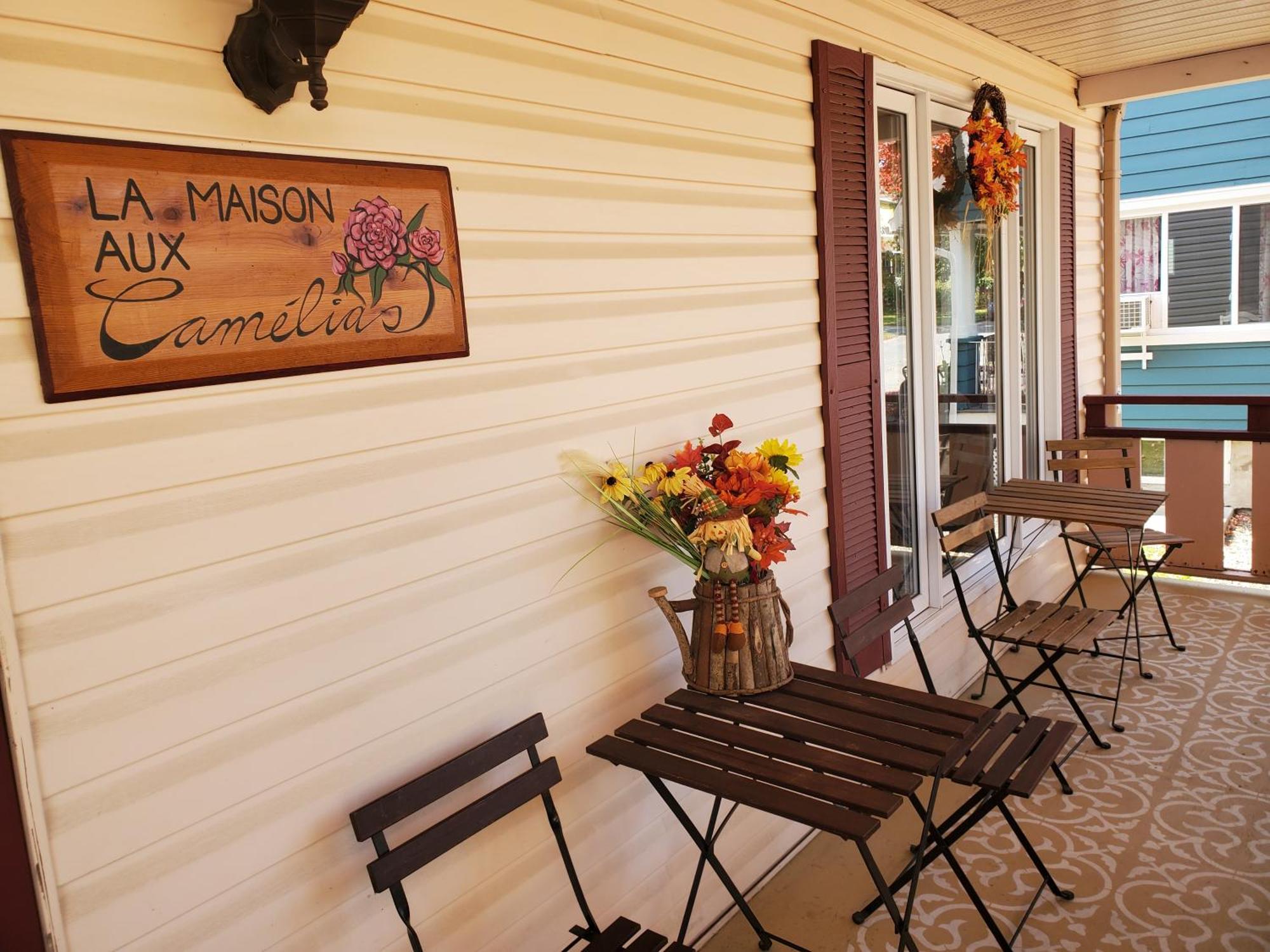 La Maison Aux Camelias Bed & Breakfast Coaticook Exterior foto