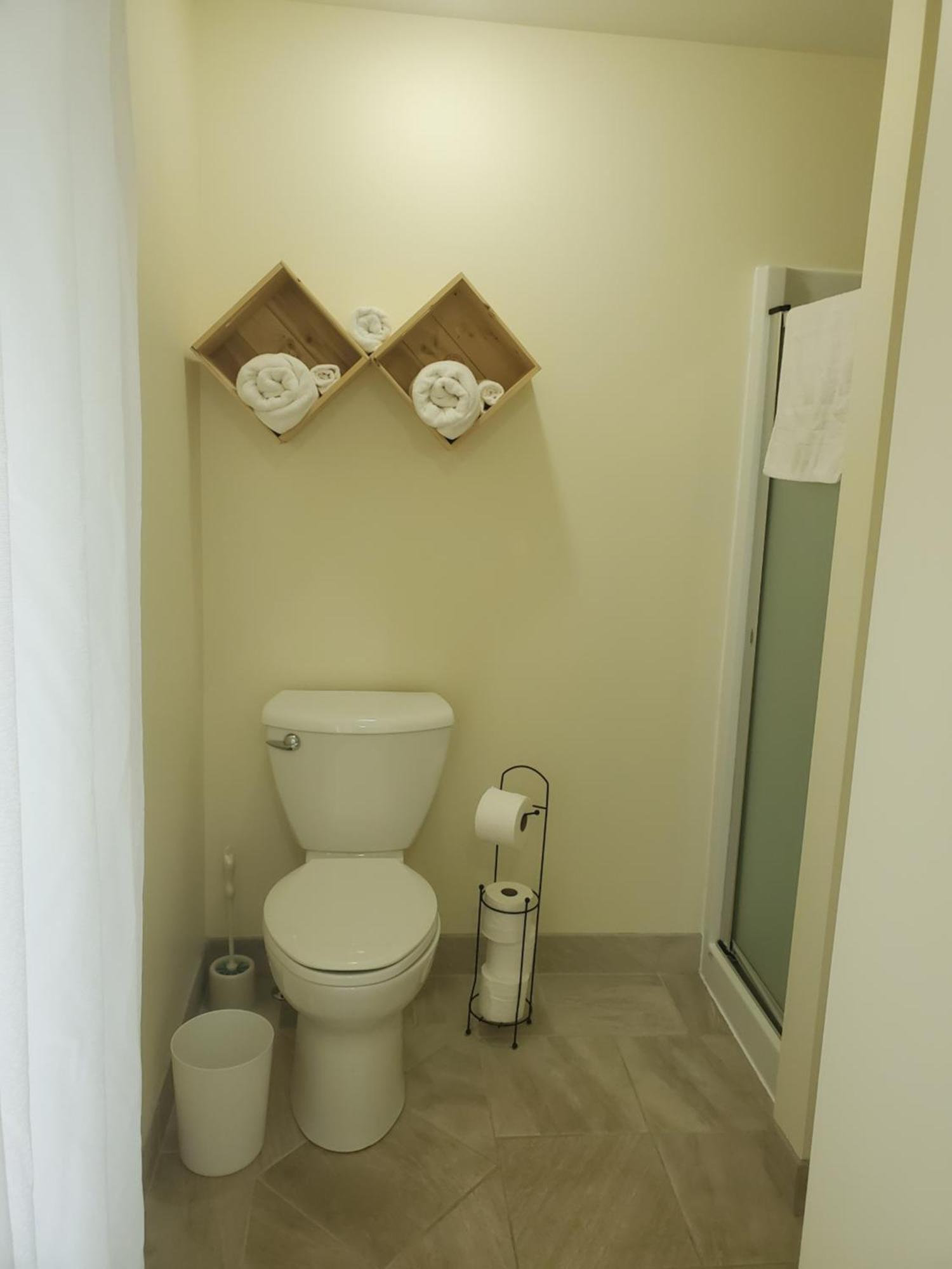La Maison Aux Camelias Bed & Breakfast Coaticook Cameră foto